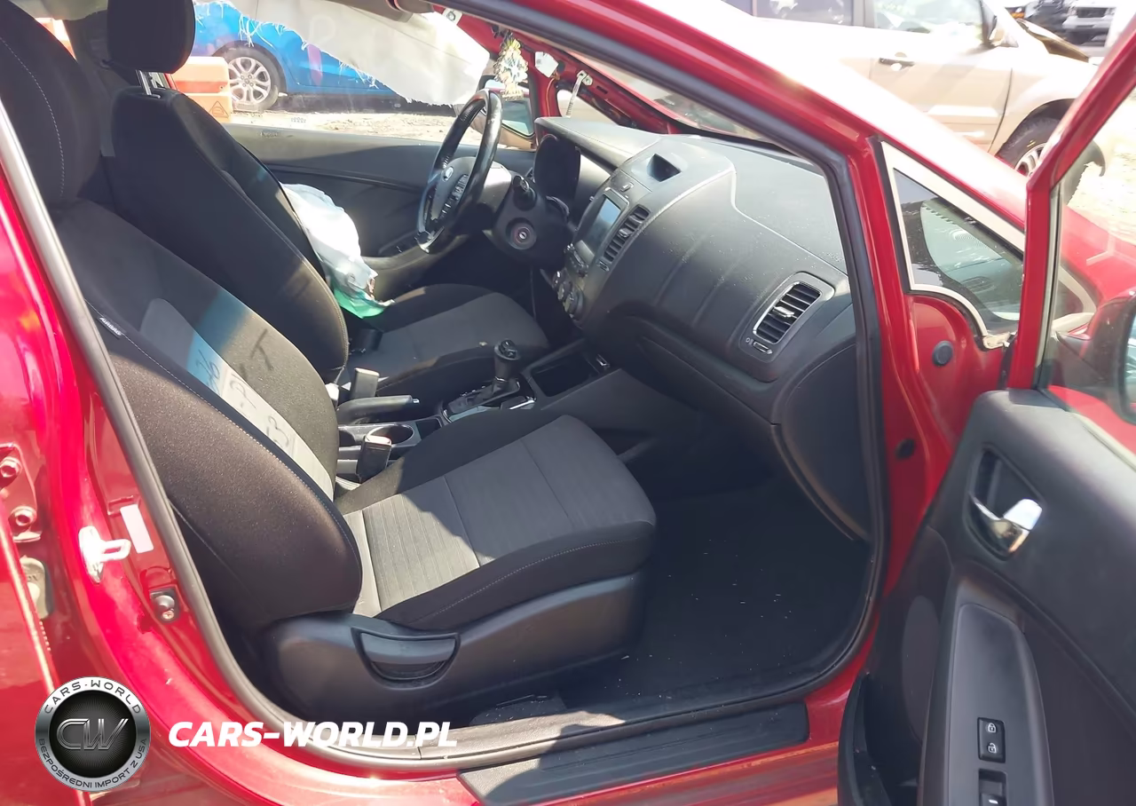 2018 Kia Forte S VIN:3KPFL4A71JE225153 - 5
