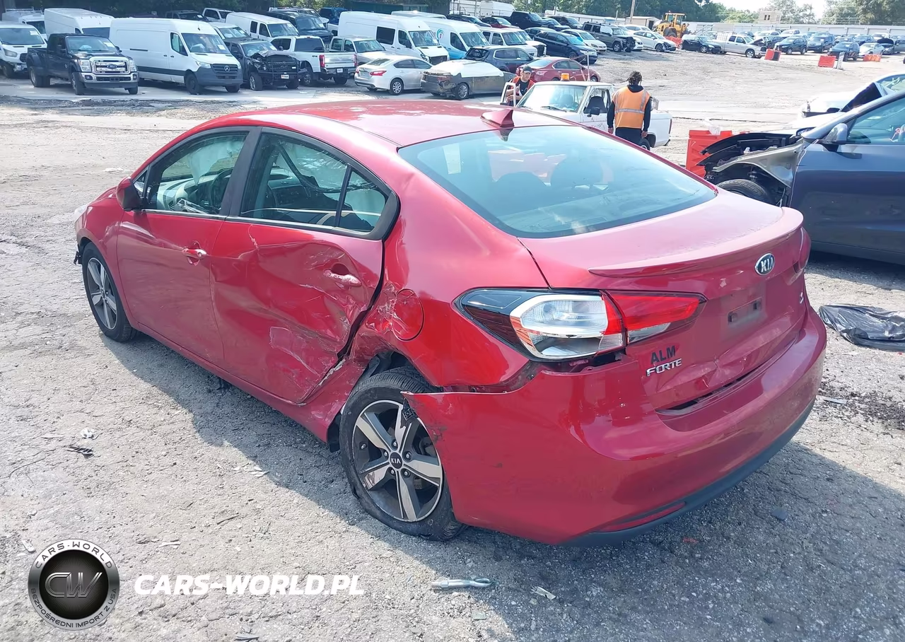 2018 Kia Forte S VIN:3KPFL4A71JE225153 - 6