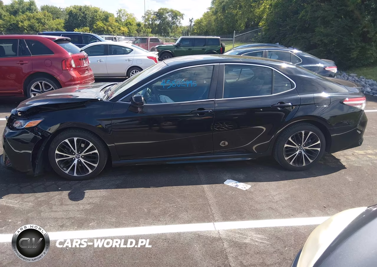 2018 Toyota Camry Se VIN:4T1B11HKXJU620443 - 14