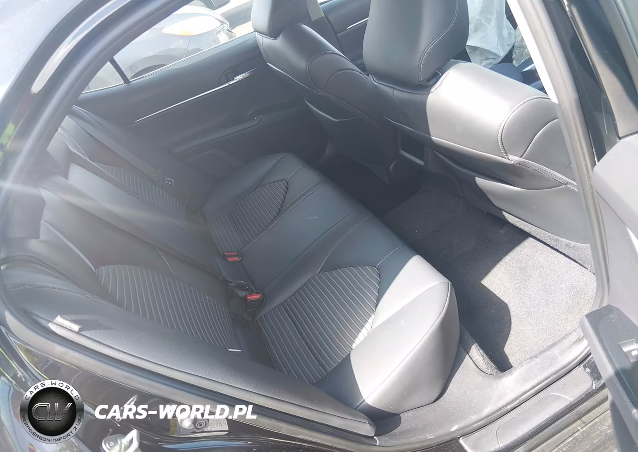 2018 Toyota Camry Se VIN:4T1B11HKXJU620443 - 8
