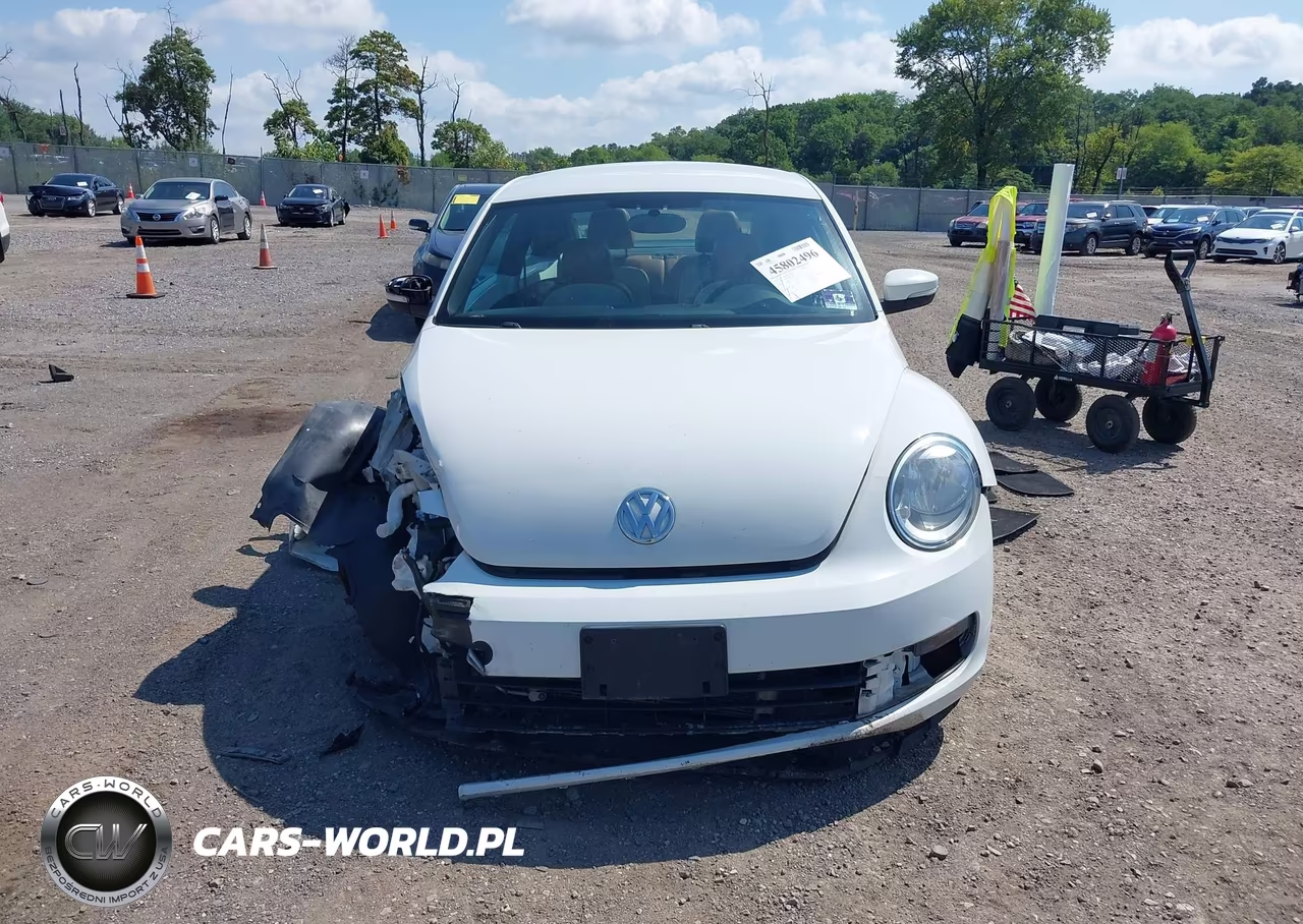 2016 Volkswagen Beetle 1.8T Classic VIN:3VWF17ATXGM634848 - 12