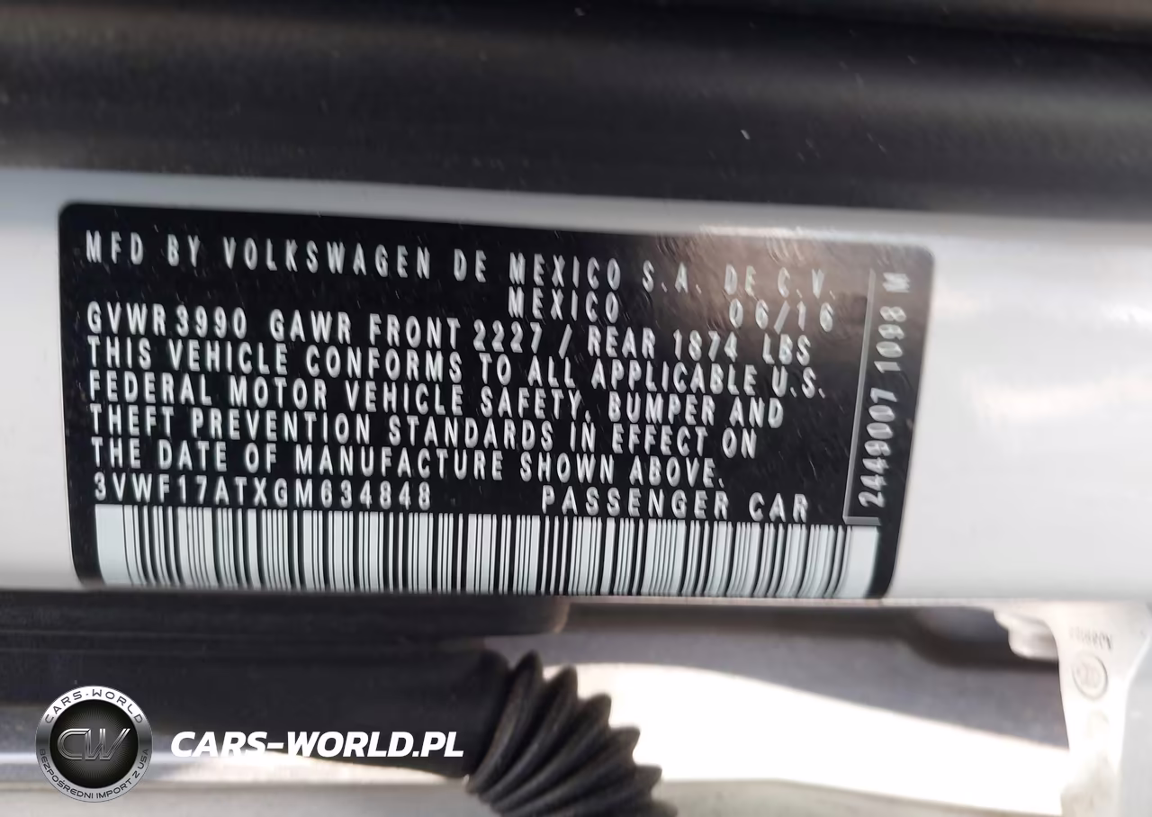 2016 Volkswagen Beetle 1.8T Classic VIN:3VWF17ATXGM634848 - 9