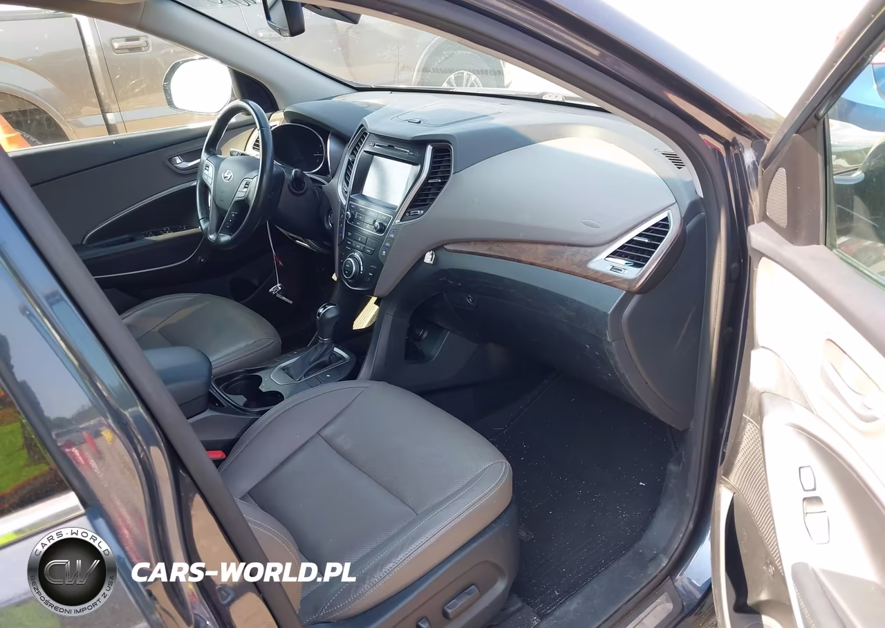 2017 Hyundai Santa Fe Se VIN:KM8SNDHF5HU233821 - 5
