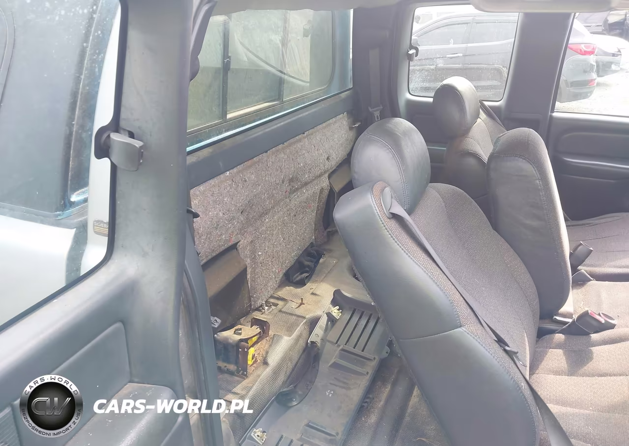 2000 Chevrolet Silverado 1500 VIN:2GCEC19V7Y1376440 - 8