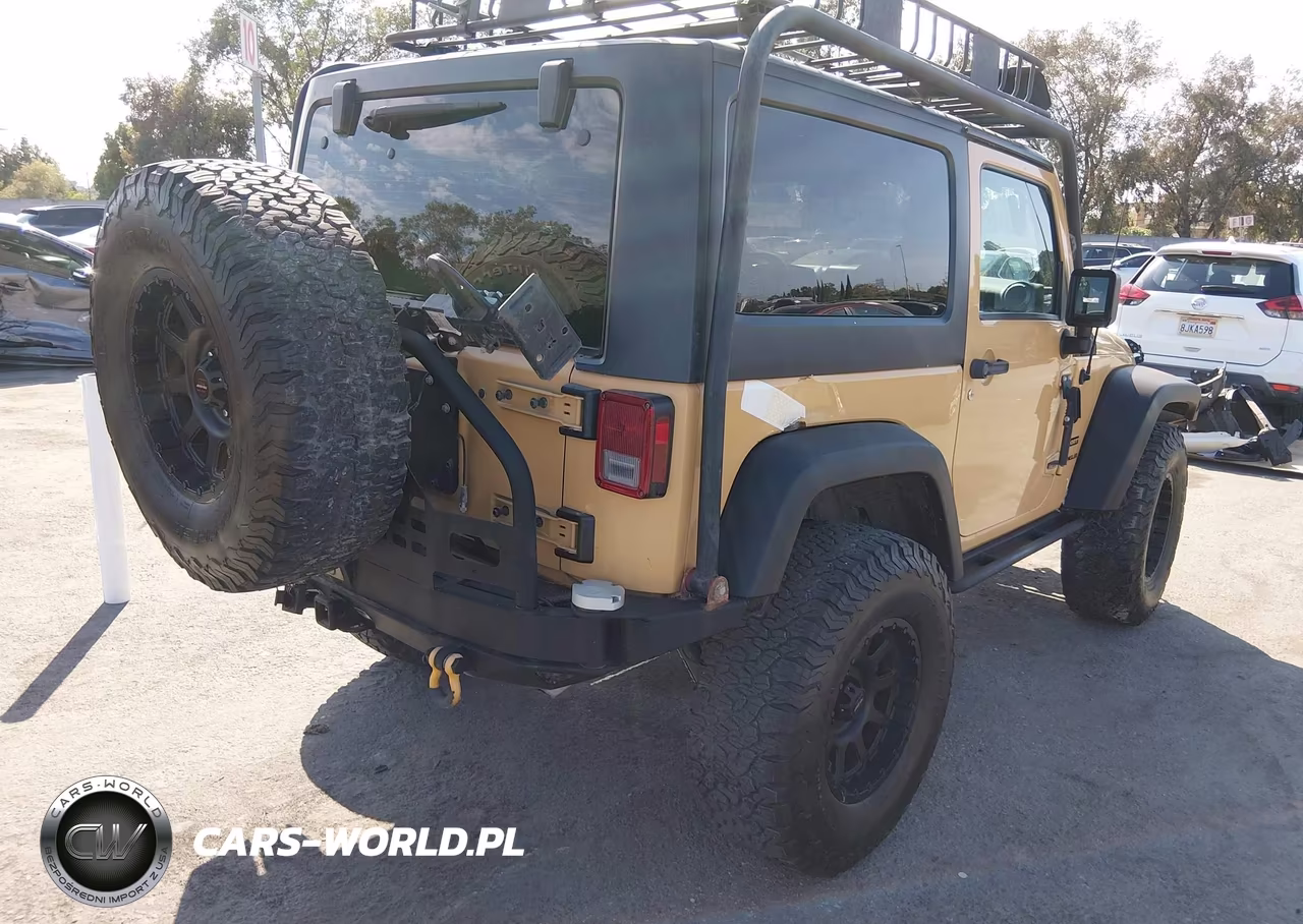 2013 Jeep Wrangler Sport VIN:1C4AJWAGXDL686939 - 4