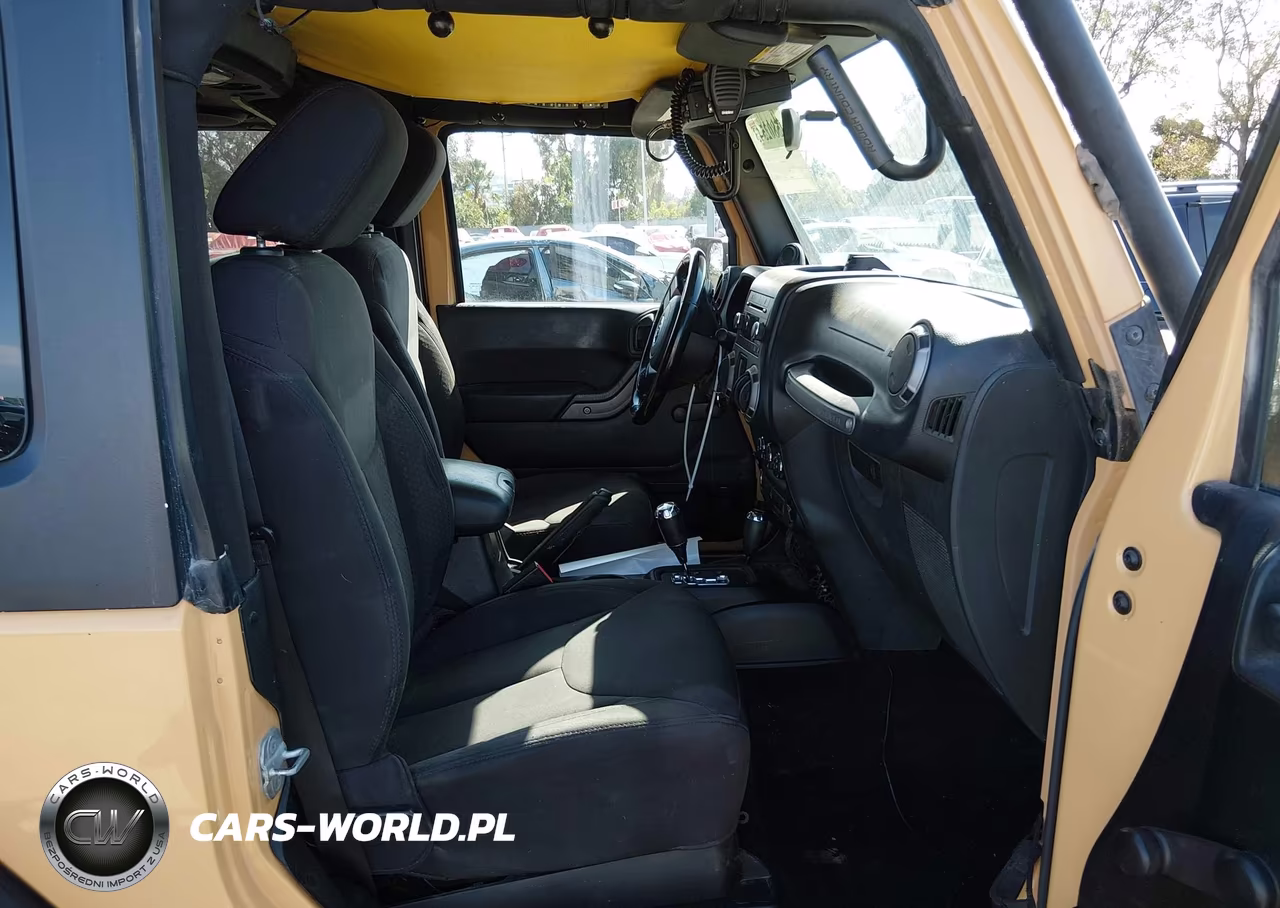 2013 Jeep Wrangler Sport VIN:1C4AJWAGXDL686939 - 5