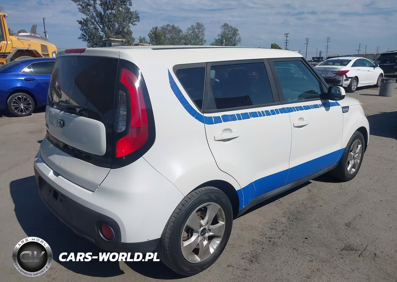 2017 Kia Soul VIN:KNDJN2A20H7886325 - 4