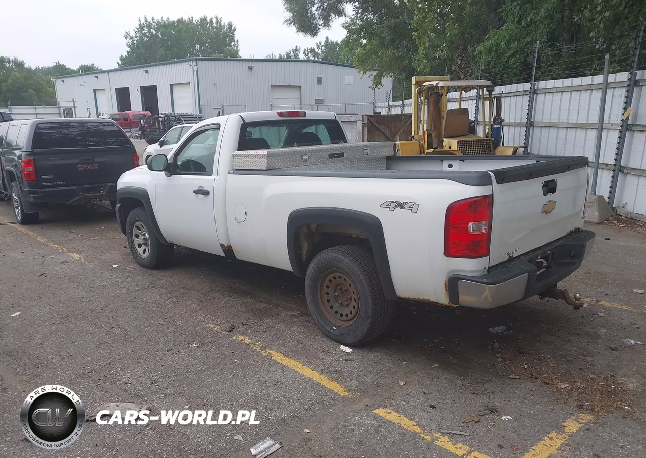 2013 Chevrolet Silverado 1500 Work Truck VIN:1GCNKPEA1DZ105058 - 3