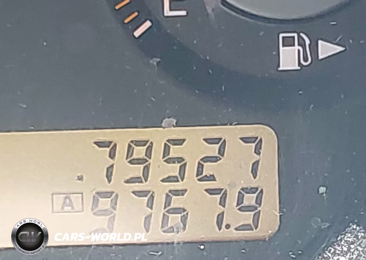 2008 Nissan Versa 1.8S VIN:3N1BC13E18L440954 - 15