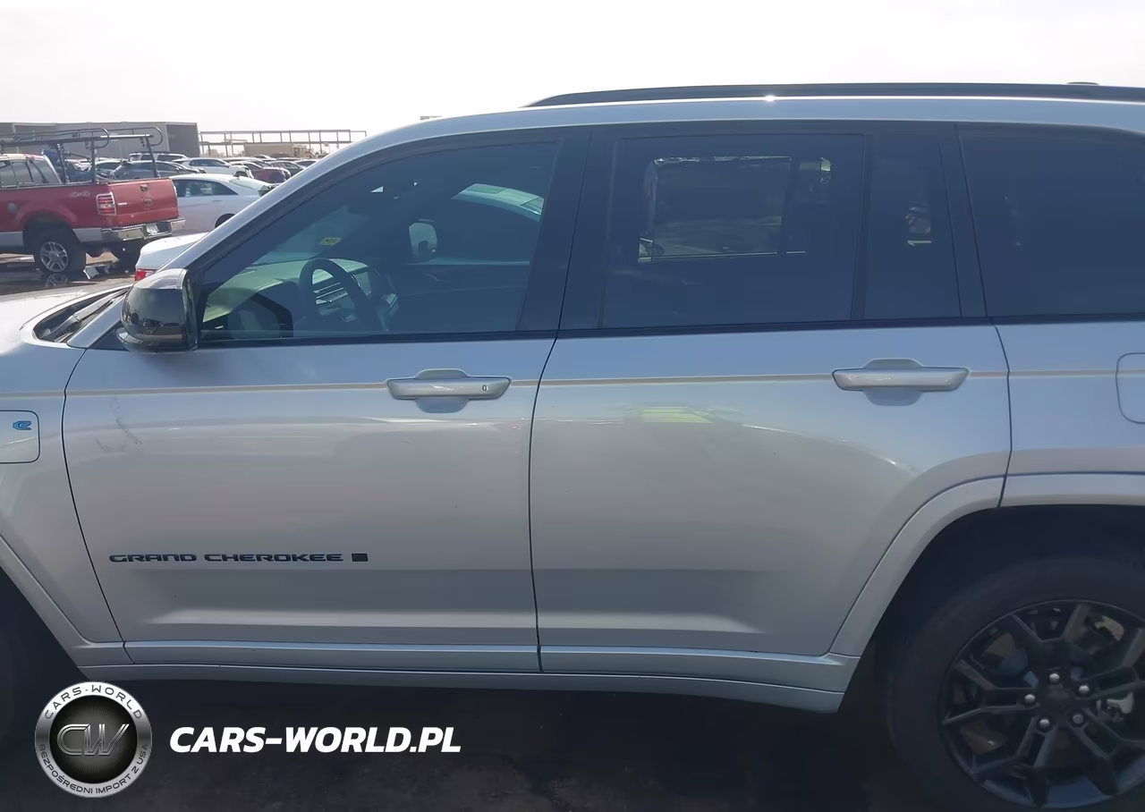 2024 Jeep Grand Cherokee 4Xe Anniversary Edition VIN:1C4RJYB65R8505437 - 15