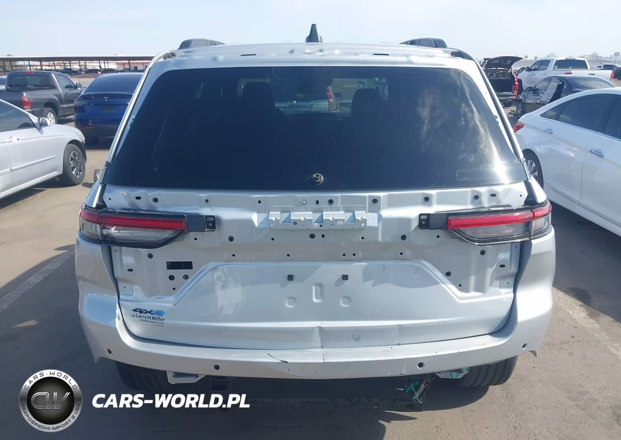 2024 Jeep Grand Cherokee 4Xe Anniversary Edition VIN:1C4RJYB65R8505437 - 17