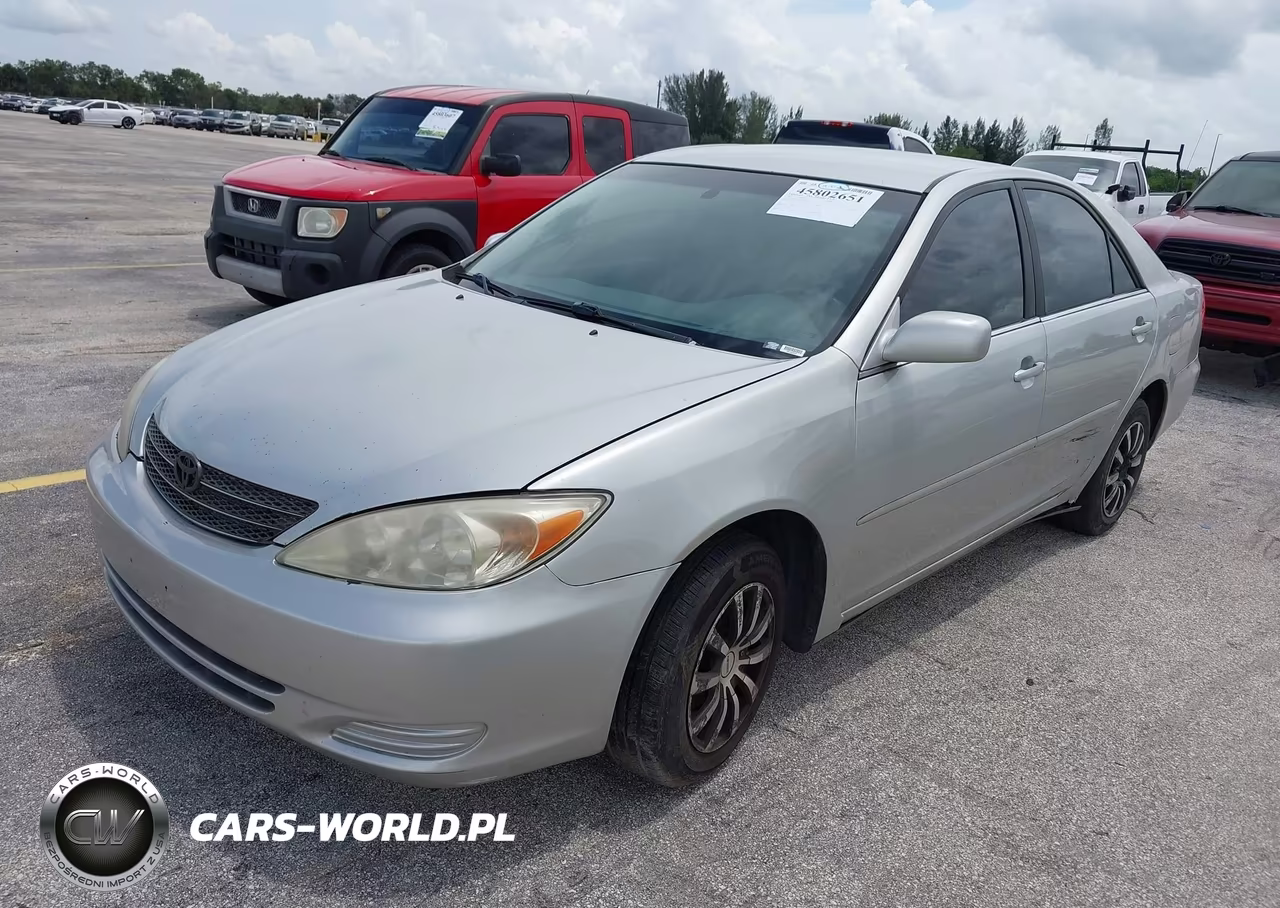 2002 Toyota Camry Le VIN:4T1BE32K42U114083 - 2