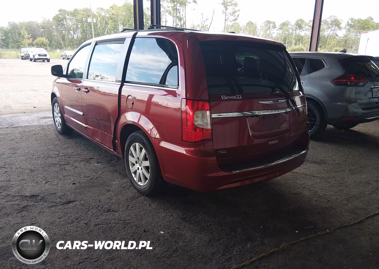 2016 Chrysler Town & Country Touring VIN:2C4RC1BG4GR229893 - 3