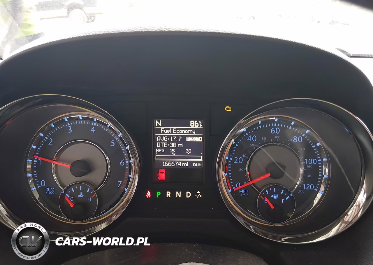 2016 Chrysler Town & Country Touring VIN:2C4RC1BG4GR229893 - 7