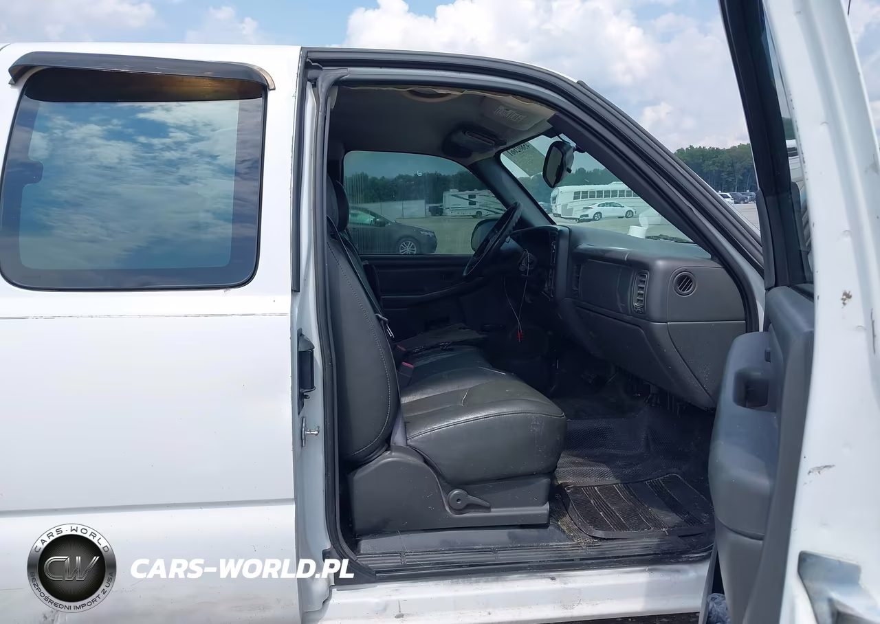 2004 Chevrolet Silverado 1500 Work Truck VIN:2GCEC19V041379268 - 5