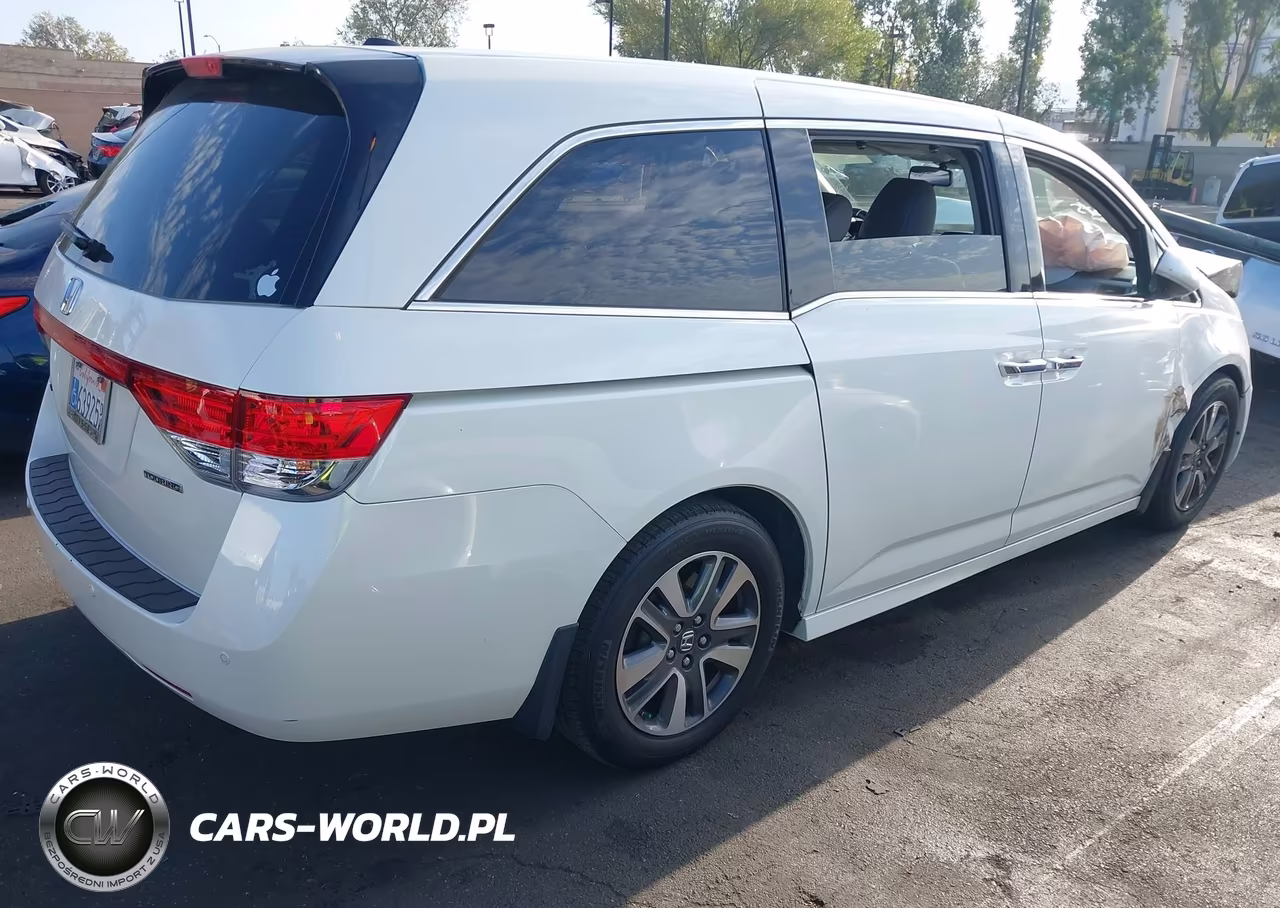 2017 Honda Odyssey Touring-Touring Elite VIN:5FNRL5H90HB012354 - 4