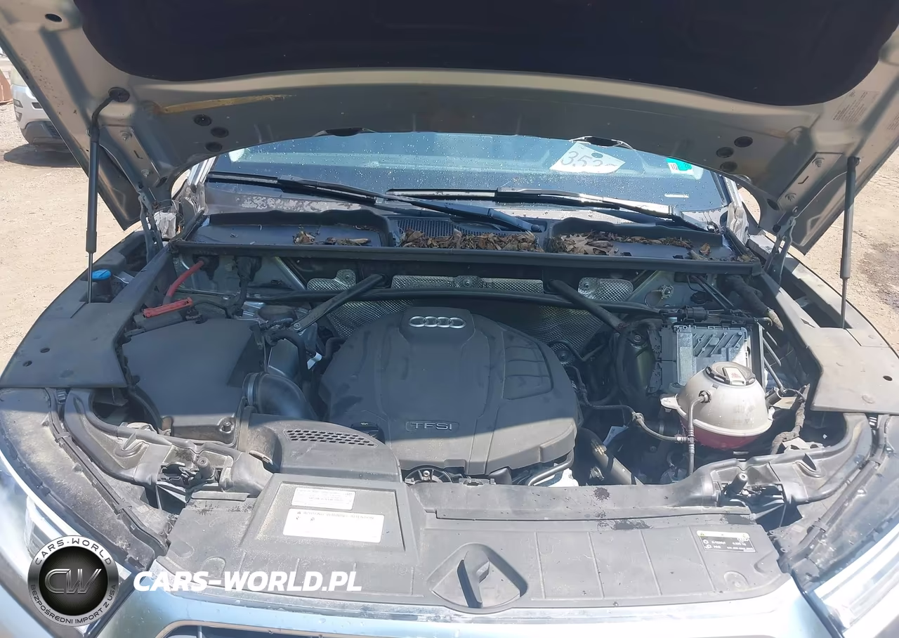 2019 Audi Q5 45 Premium VIN:WA1ANAFYXK2069675 - 10