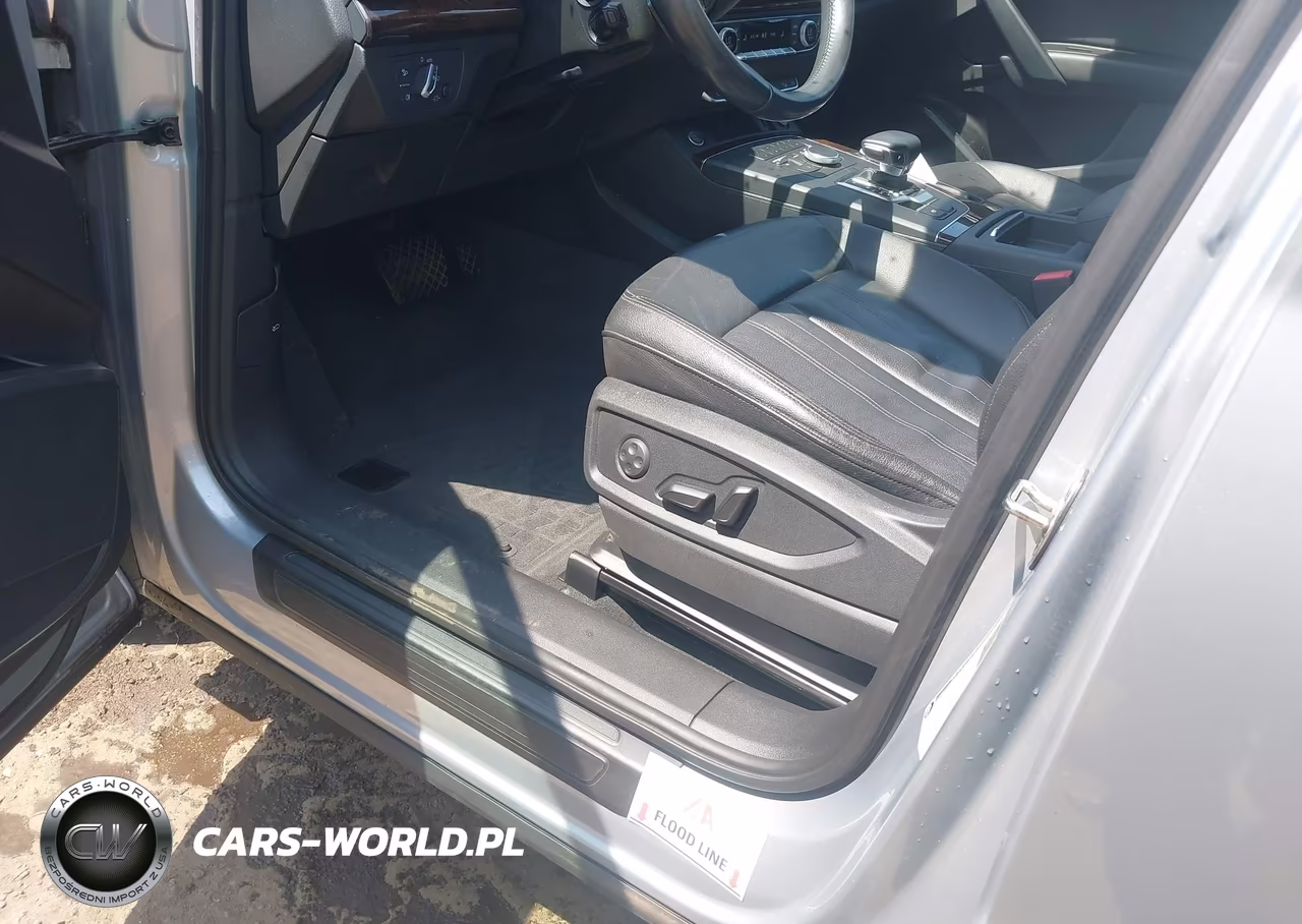 2019 Audi Q5 45 Premium VIN:WA1ANAFYXK2069675 - 6