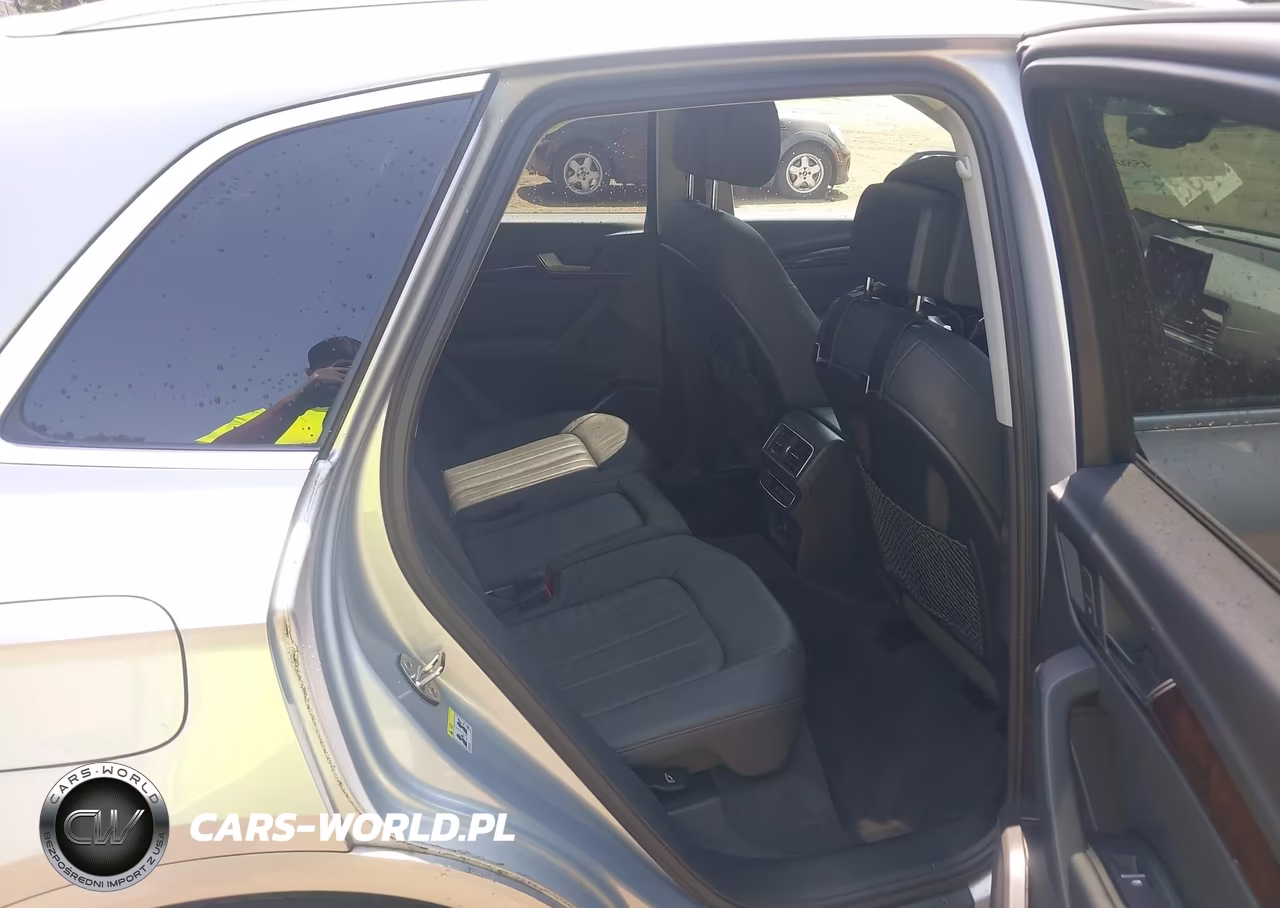 2019 Audi Q5 45 Premium VIN:WA1ANAFYXK2069675 - 8
