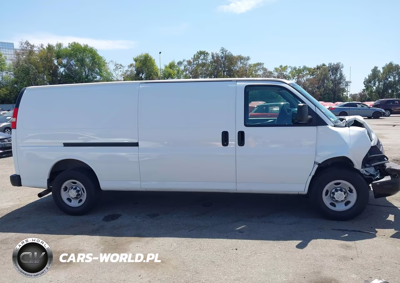 2015 Chevrolet Express 2500 Work Van VIN:1GCWGGCG3F1220632 - 13