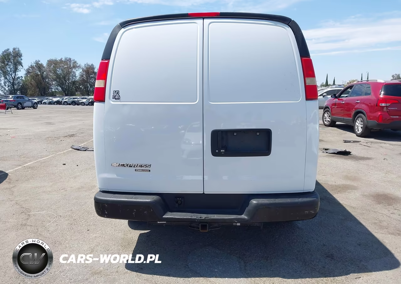 2015 Chevrolet Express 2500 Work Van VIN:1GCWGGCG3F1220632 - 16