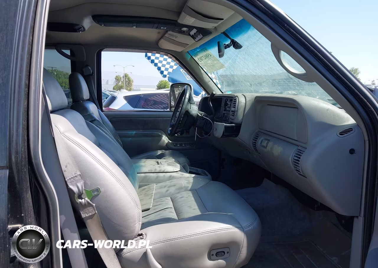1999 Chevrolet Suburban Lt VIN:3GNFK16R4XG235725 - 5