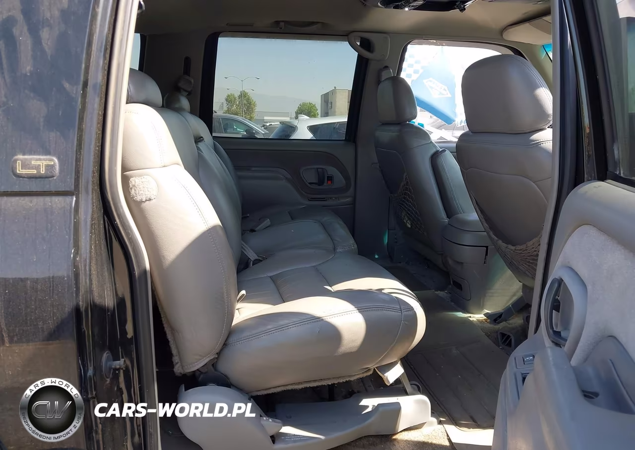 1999 Chevrolet Suburban Lt VIN:3GNFK16R4XG235725 - 8