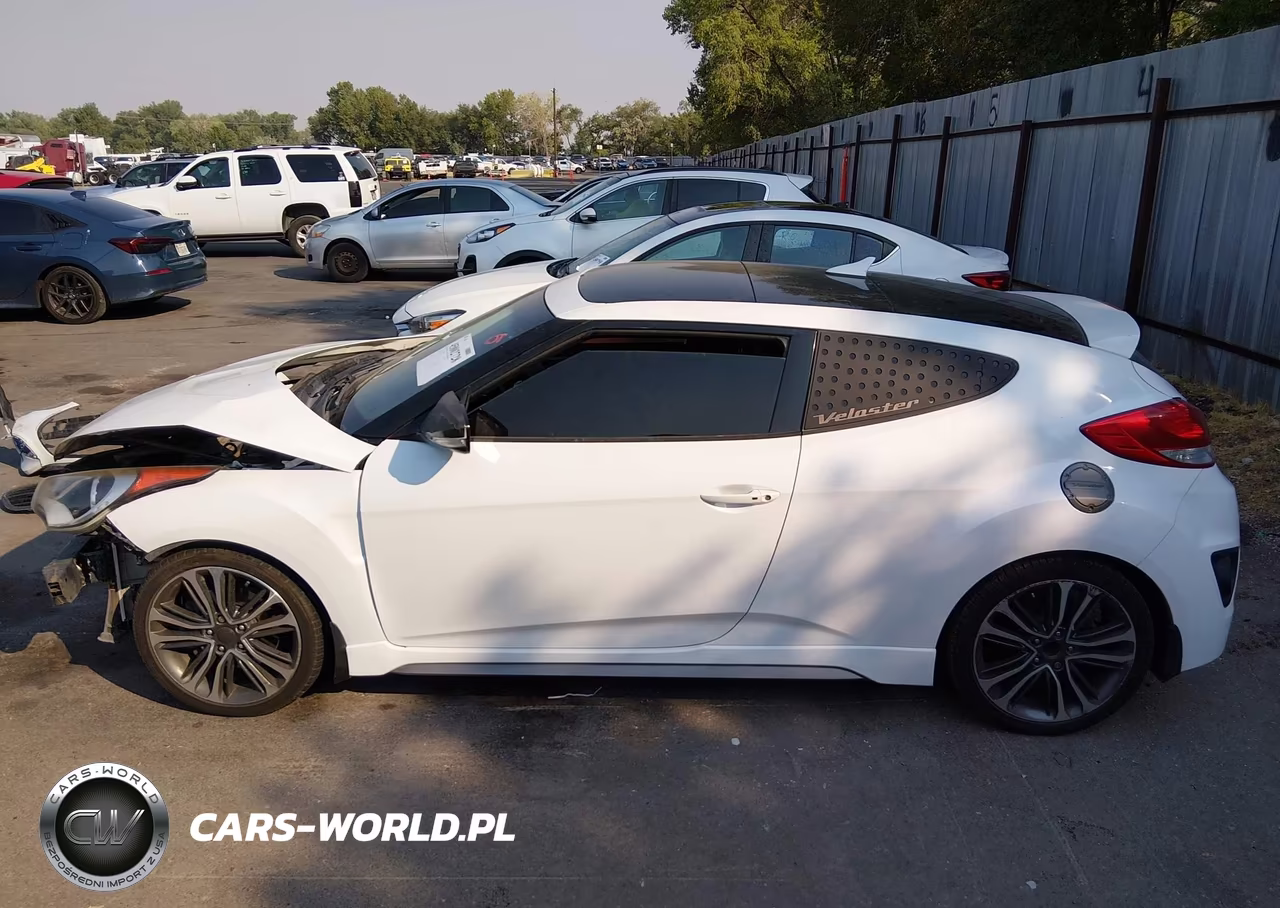 2016 Hyundai Veloster Turbo VIN:KMHTC6AE5GU302111 - 14
