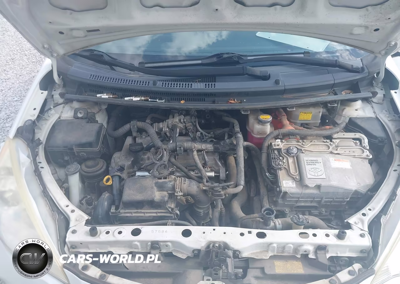 2014 Toyota Prius C One VIN:JTDKDTB31E1560181 - 10