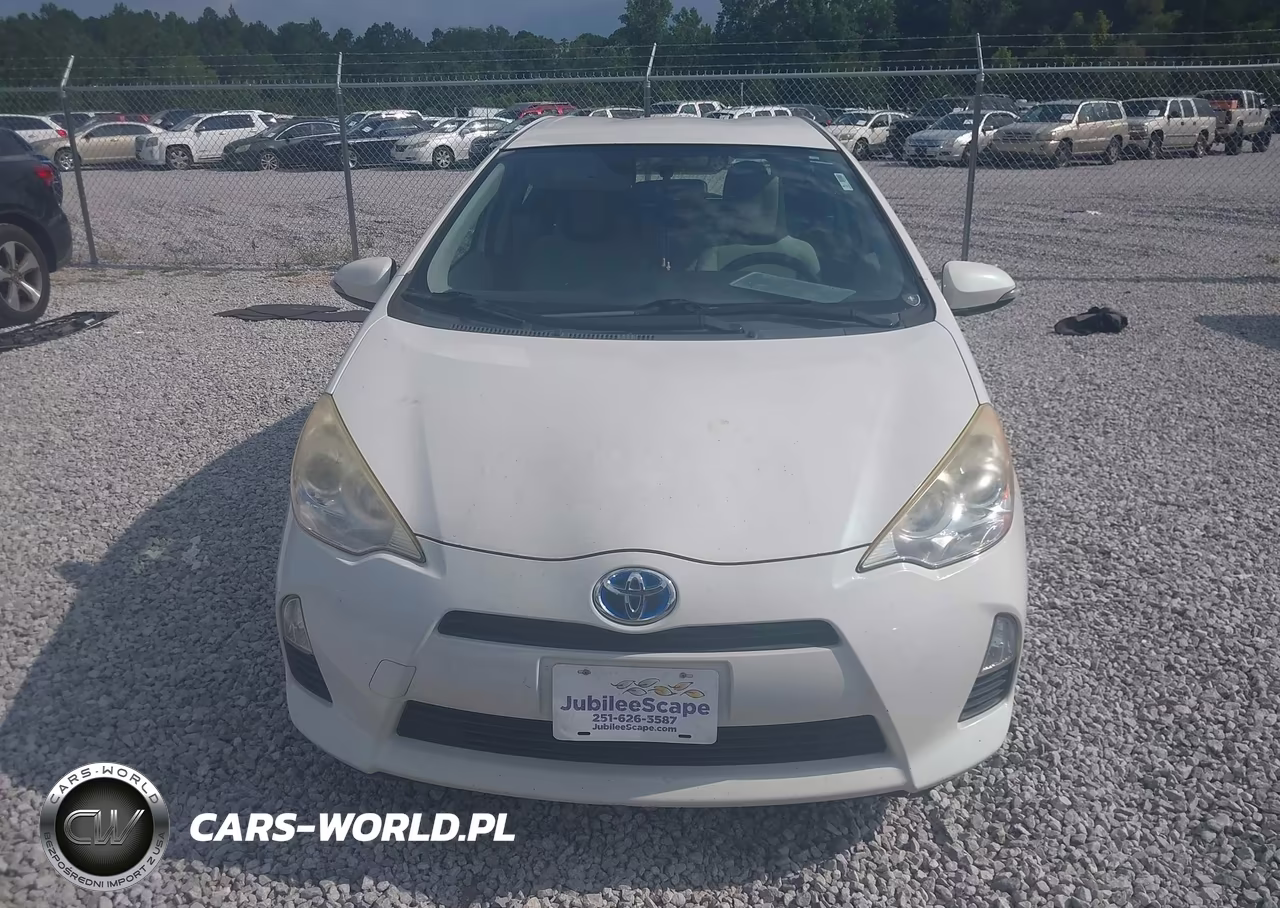 2014 Toyota Prius C One VIN:JTDKDTB31E1560181 - 12
