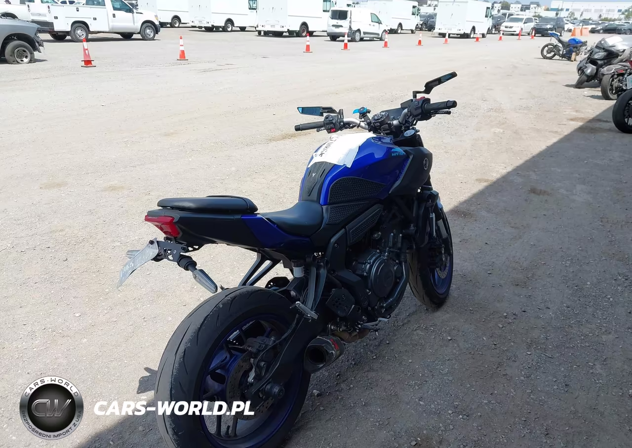 2025 Yamaha Mtn690 C VIN:JYARM48Y1SA000837 - 4