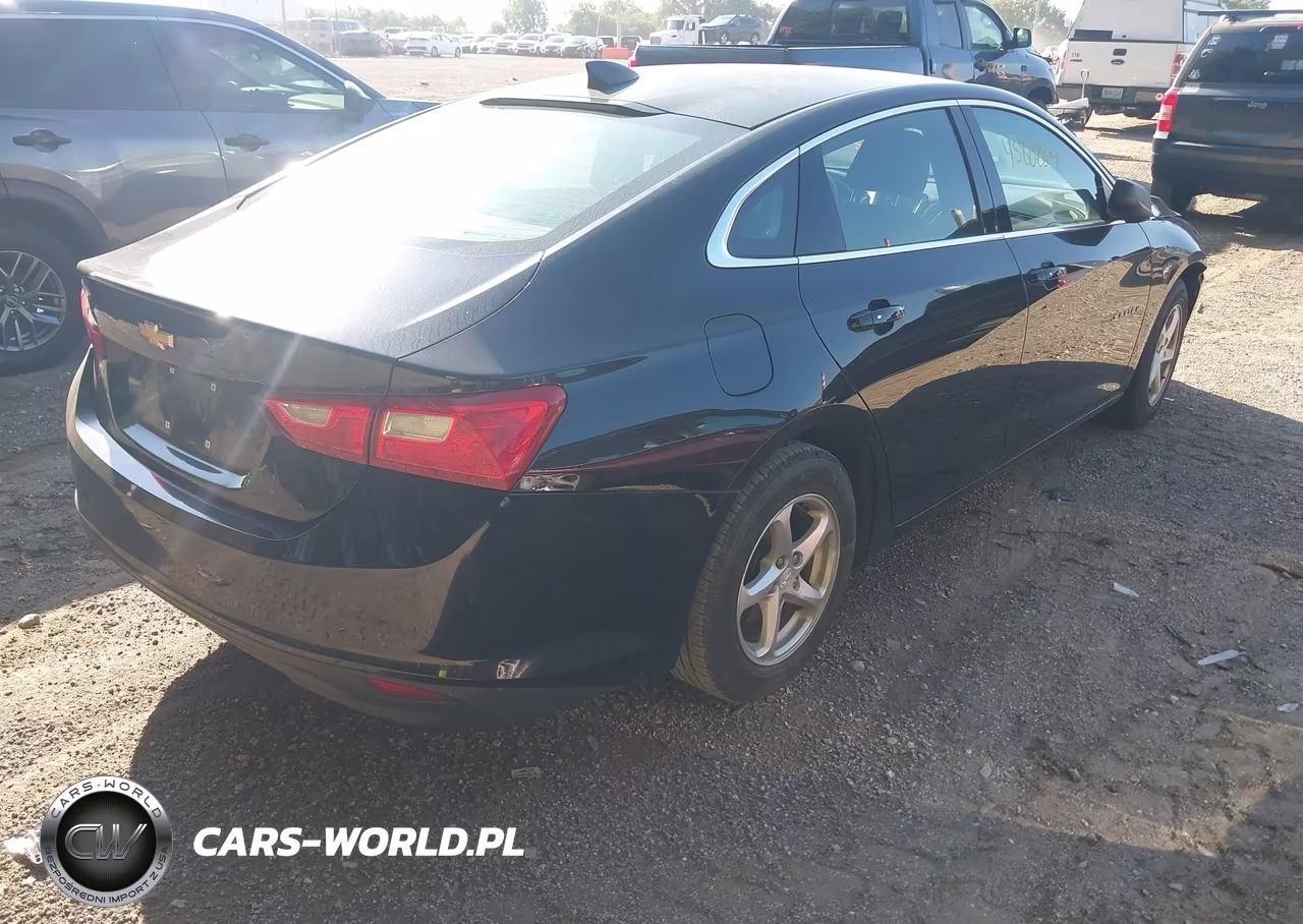 2017 Chevrolet Malibu Ls VIN:1G1ZC5ST7HF267138 - 4