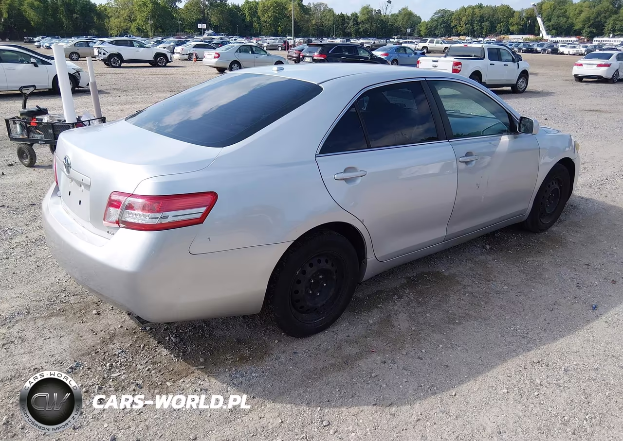 2011 Toyota Camry Le VIN:4T1BF3EK9BU678823 - 4