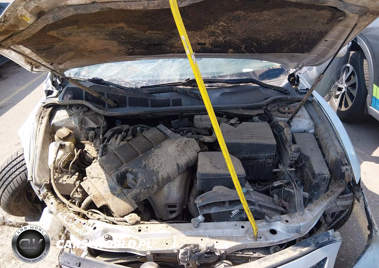 2011 Toyota Camry Le VIN:4T1BF3EK6BU211195 - 10