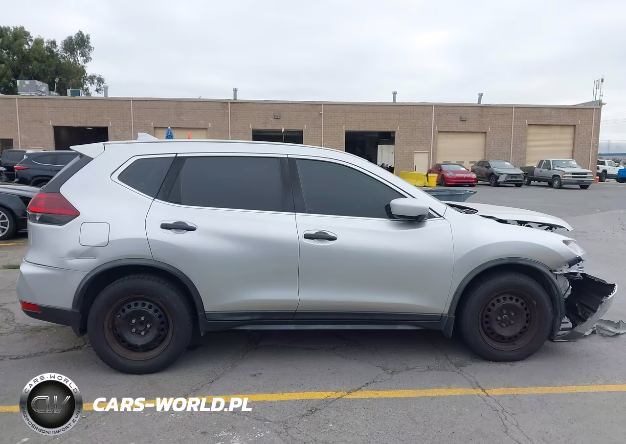 2018 Nissan Rogue S VIN:KNMAT2MT2JP511813 - 14