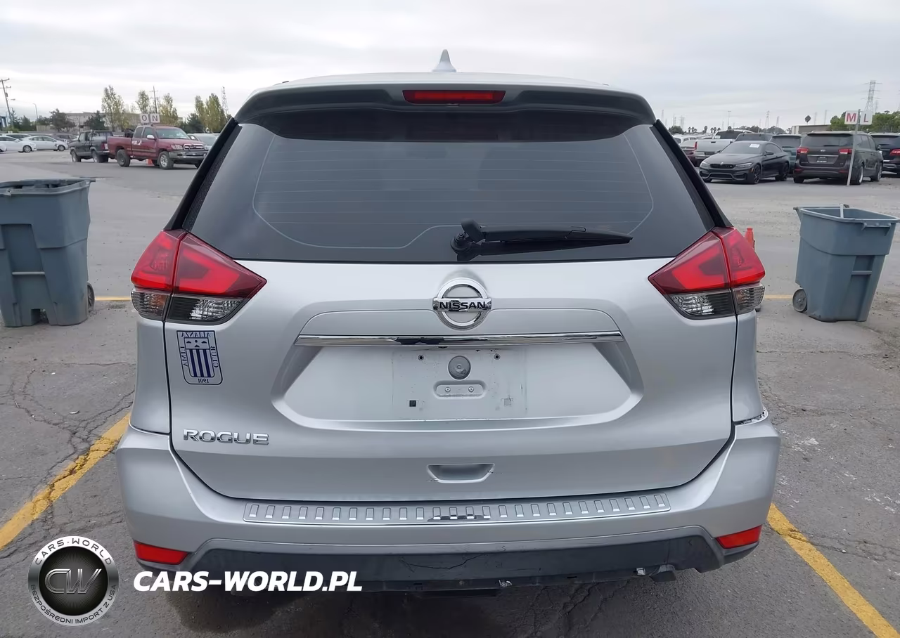 2018 Nissan Rogue S VIN:KNMAT2MT2JP511813 - 17