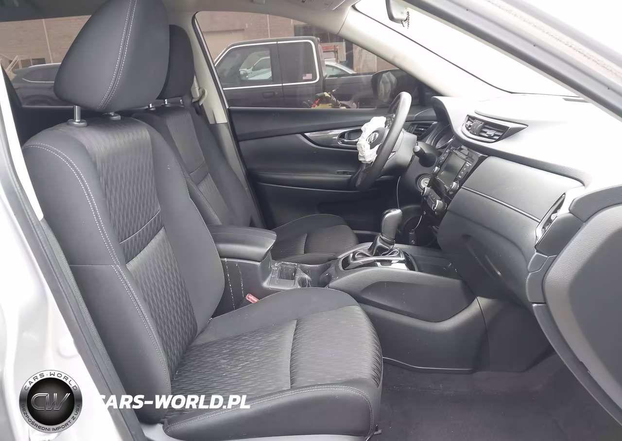 2018 Nissan Rogue S VIN:KNMAT2MT2JP511813 - 5