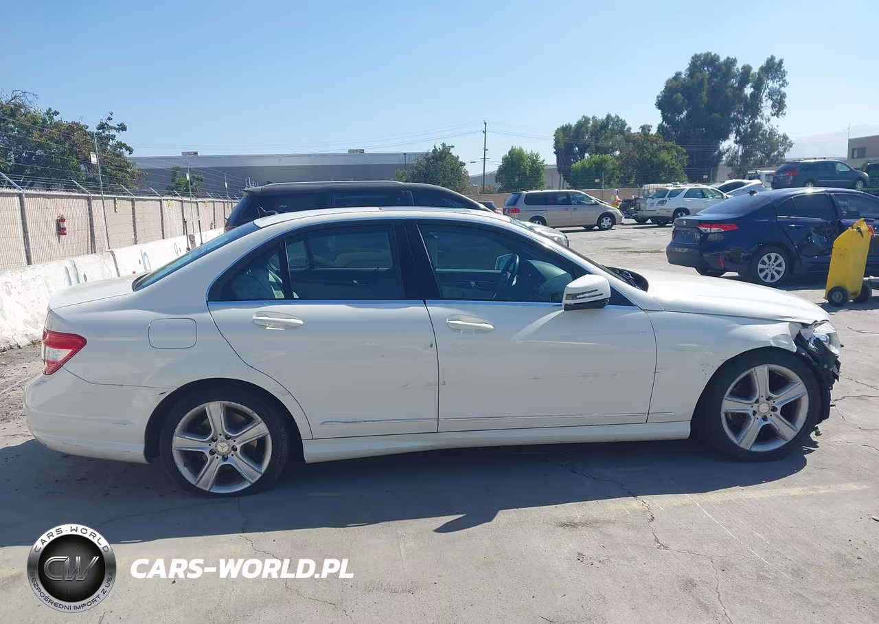 2010 Mercedes-Benz C 300 Sport VIN:WDDGF5EB8AF429539 - 13
