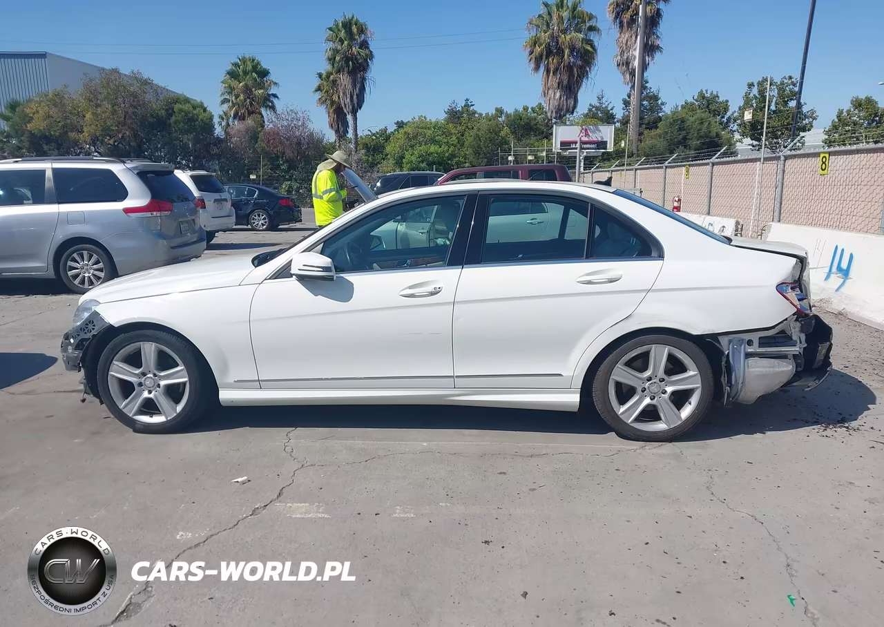 2010 Mercedes-Benz C 300 Sport VIN:WDDGF5EB8AF429539 - 14