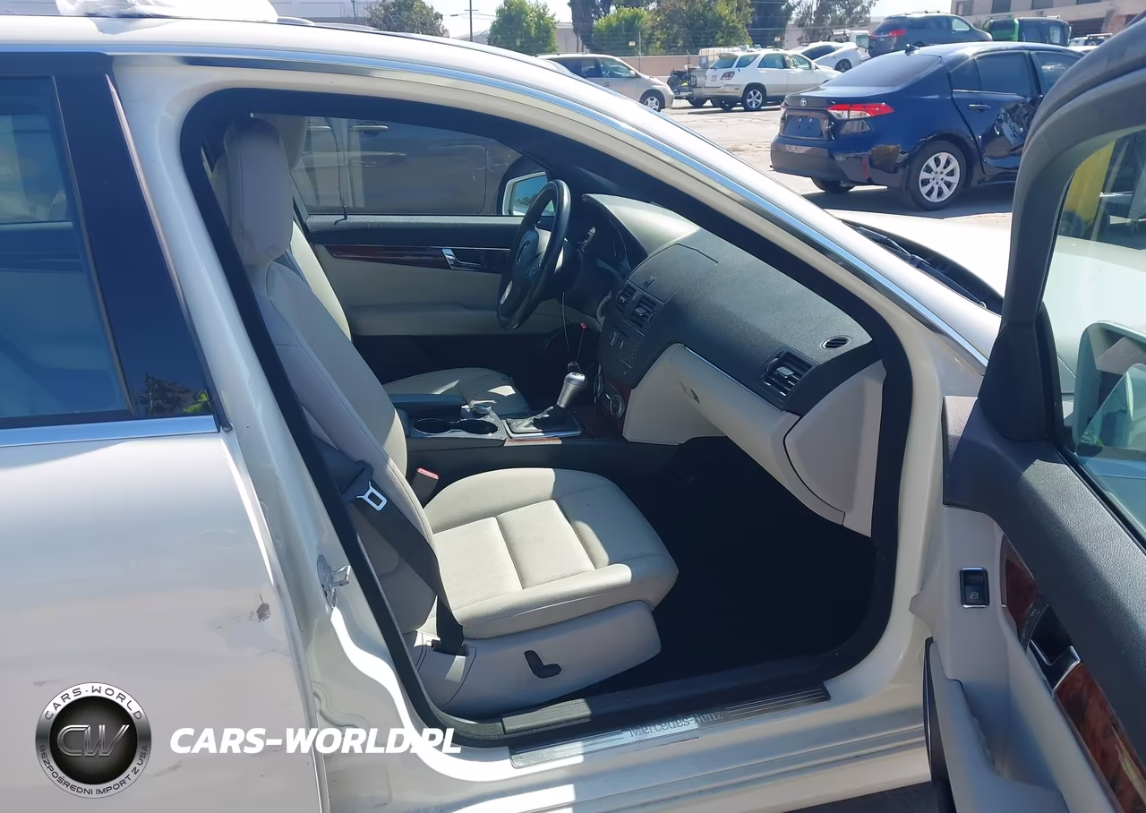 2010 Mercedes-Benz C 300 Sport VIN:WDDGF5EB8AF429539 - 5