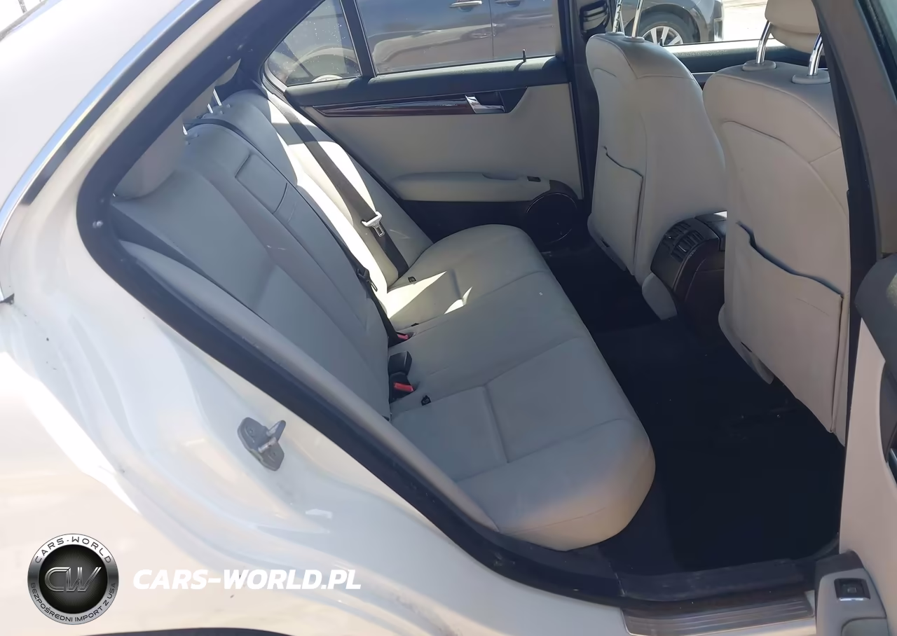 2010 Mercedes-Benz C 300 Sport VIN:WDDGF5EB8AF429539 - 8