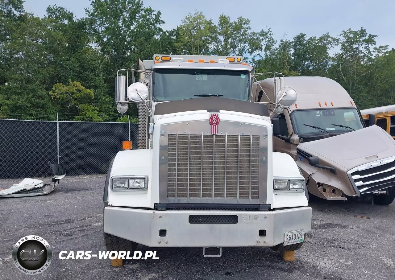 2015 Kenworth Construction T800 VIN:1NKDX4TX2FJ440221 - 11