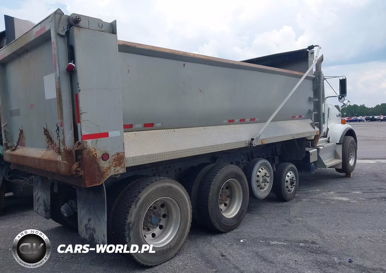 2015 Kenworth Construction T800 VIN:1NKDX4TX2FJ440221 - 4