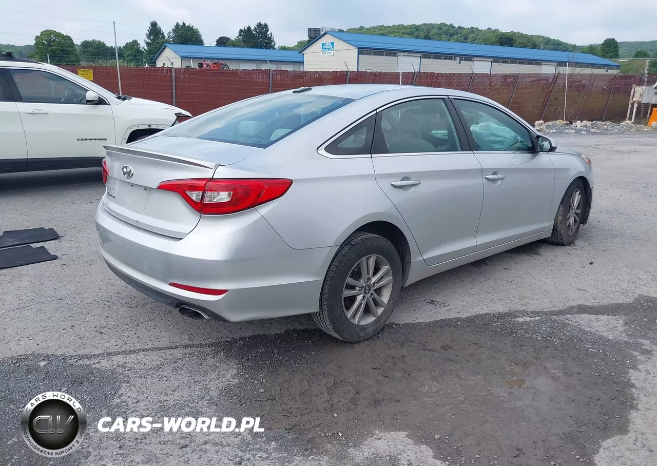 2016 Hyundai Sonata Se VIN:5NPE24AF7GH320357 - 4