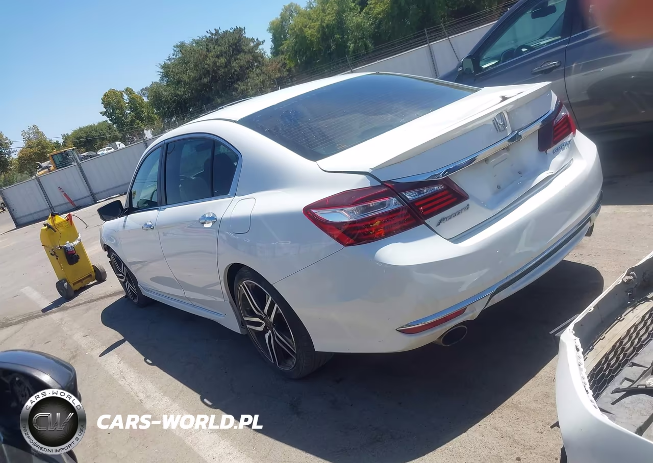 2017 Honda Accord Sport VIN:1HGCR2F50HA195221 - 3