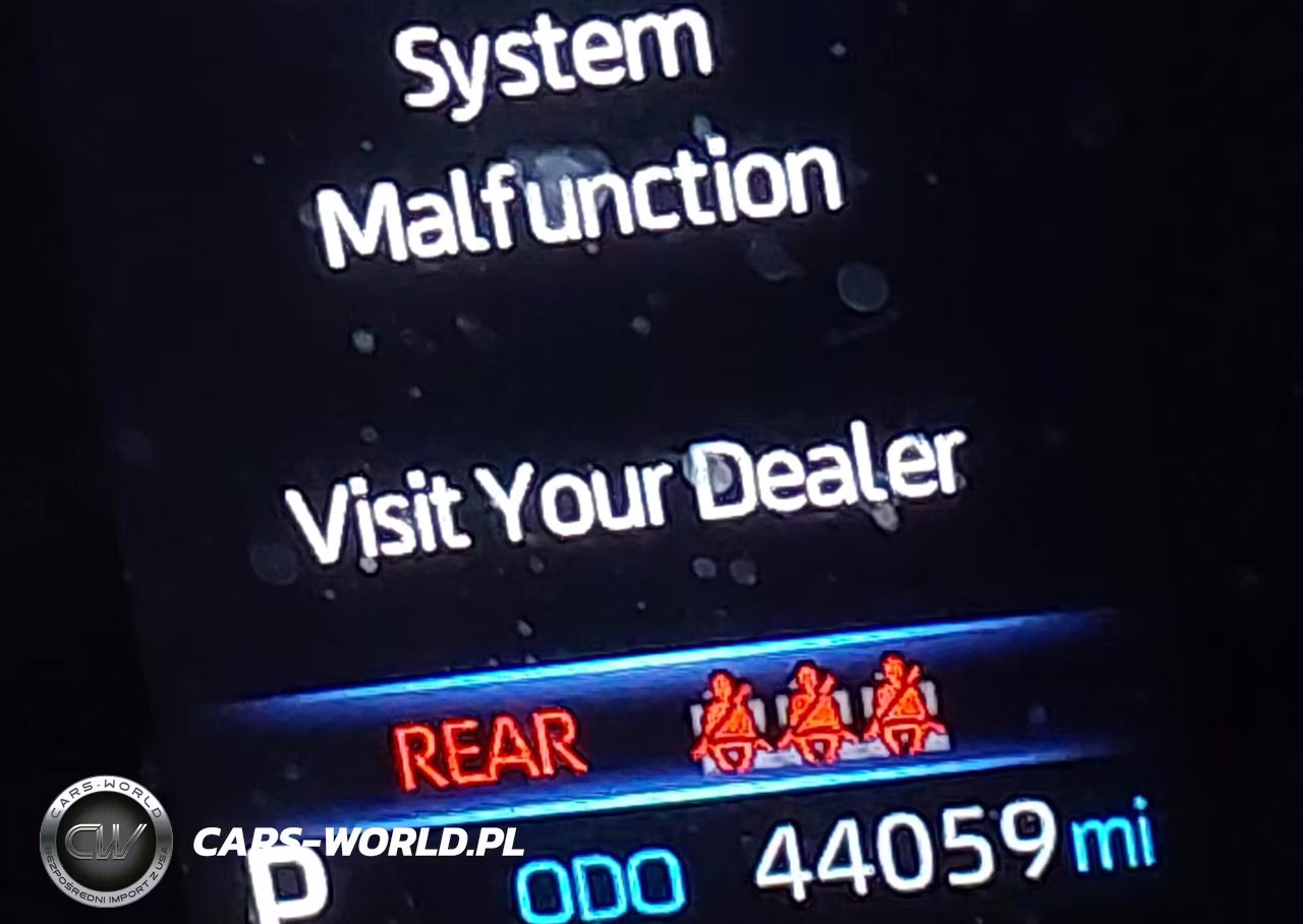 2021 Toyota Corolla Le VIN:JTDEPMAE0MJ170765 - 16