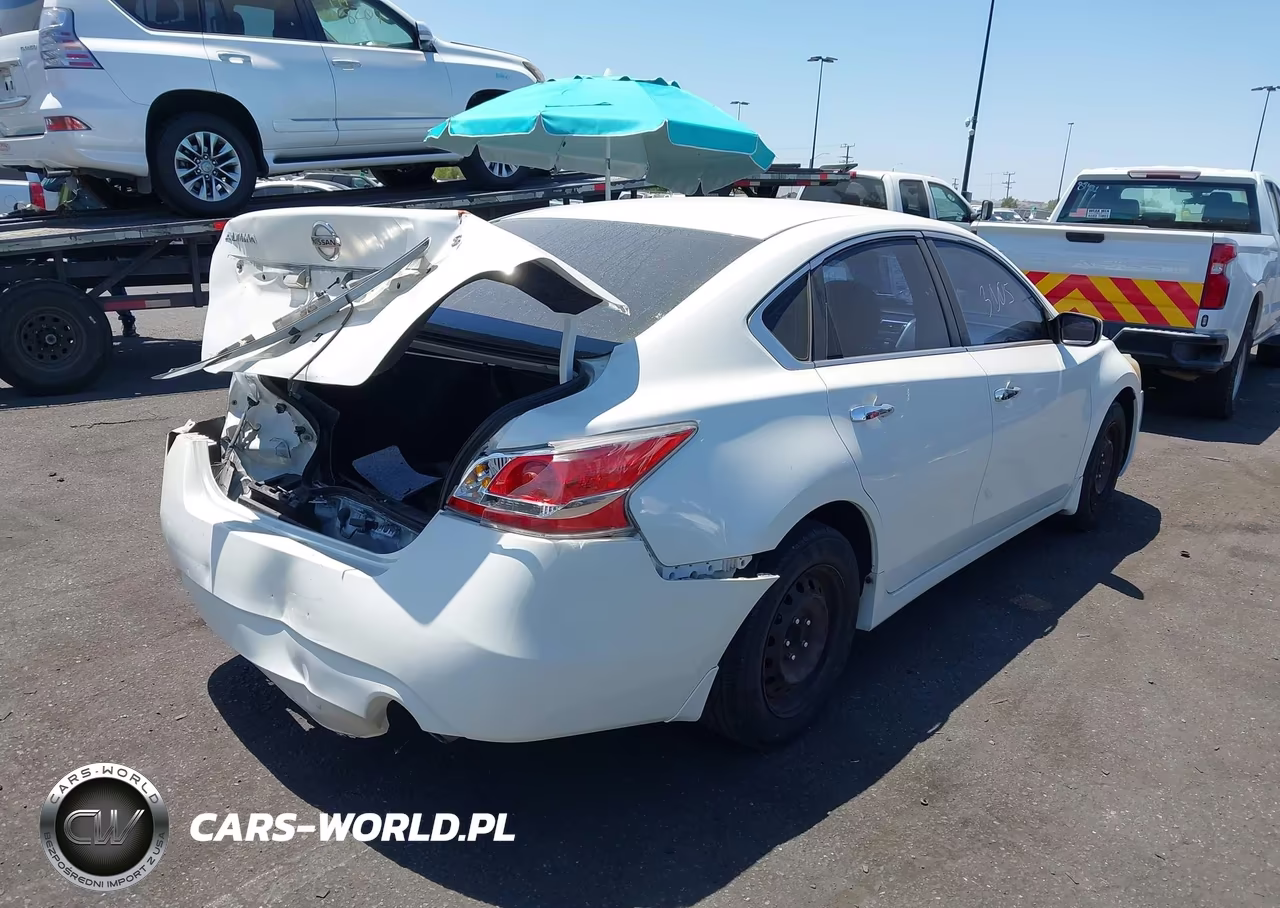 2015 Nissan Altima 2.5 S VIN:1N4AL3AP3FC272595 - 4
