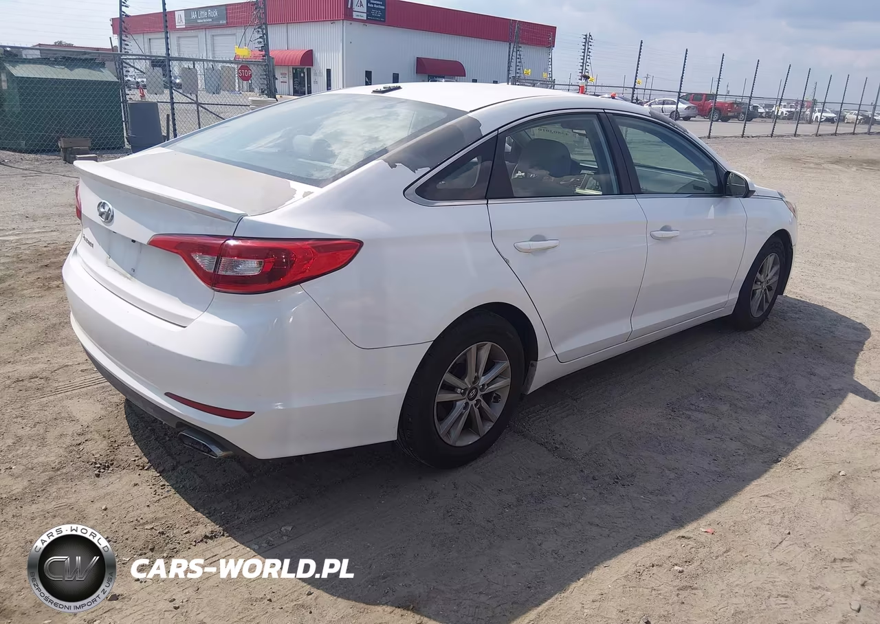 2016 Hyundai Sonata Se VIN:5NPE24AF7GH345551 - 4