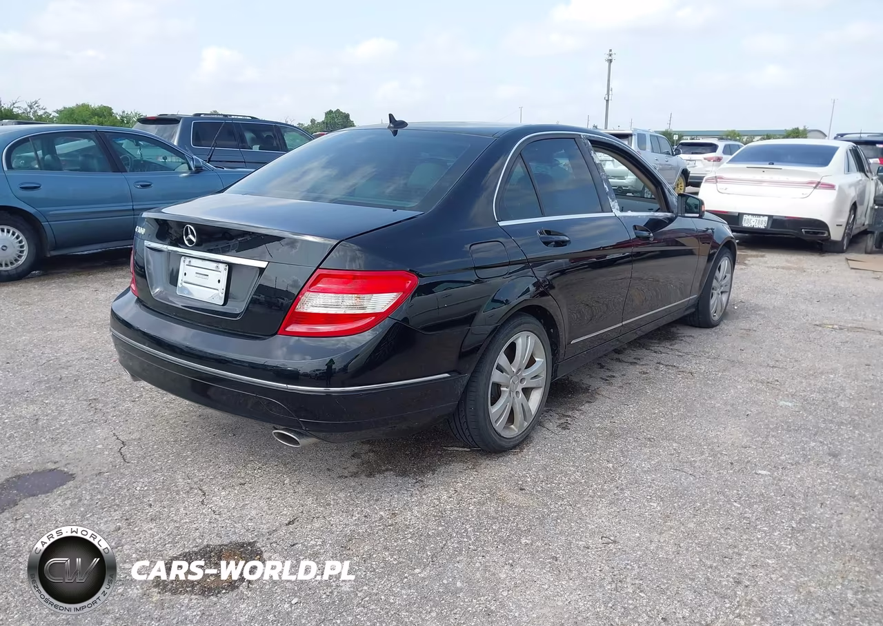 2011 Mercedes-Benz C 300 Luxury-Sport VIN:WDDGF5EB1BR140101 - 4
