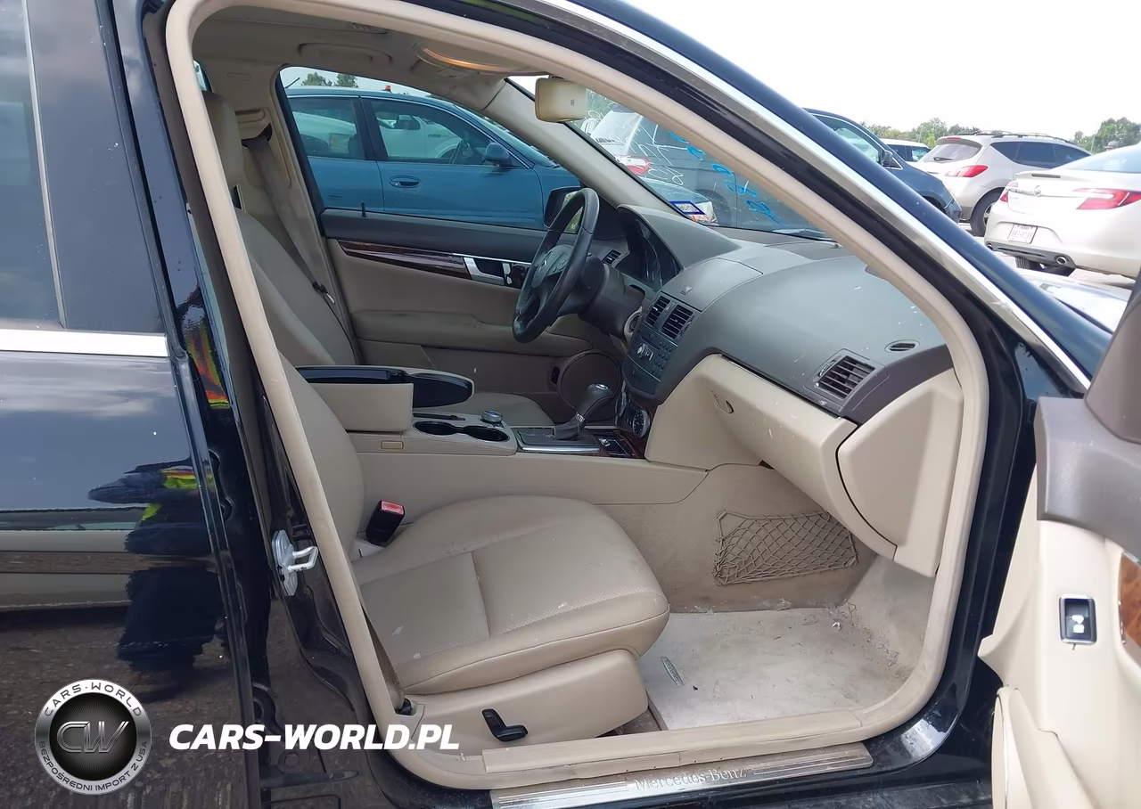 2011 Mercedes-Benz C 300 Luxury-Sport VIN:WDDGF5EB1BR140101 - 5